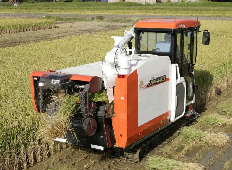 Combine Harvester Rear Attachment, A Machine With a Complex Mechanism